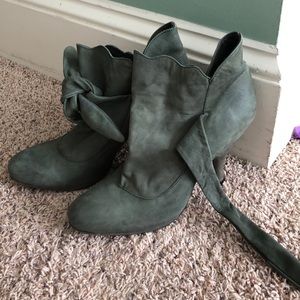 Cute, Green Leather Heels